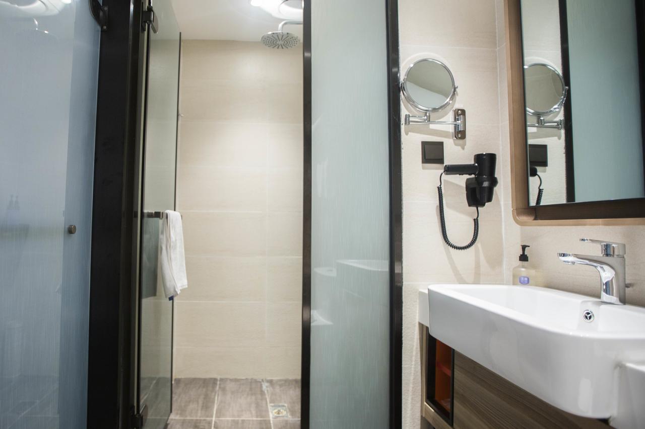 Hanting Premium Hotel Shanghai Plaza 66 المظهر الخارجي الصورة
